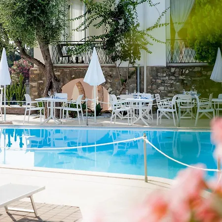 Moresco 迪亚诺马里纳