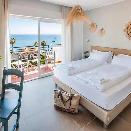 Moresco 3* 迪亚诺马里纳