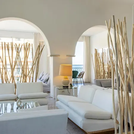 Moresco 3* 迪亚诺马里纳