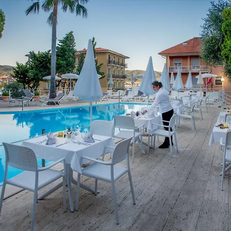 Hotell Moresco Diano Marina