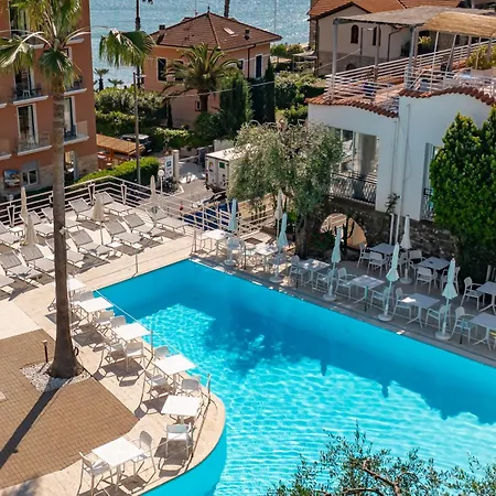 Hotell Moresco Diano Marina