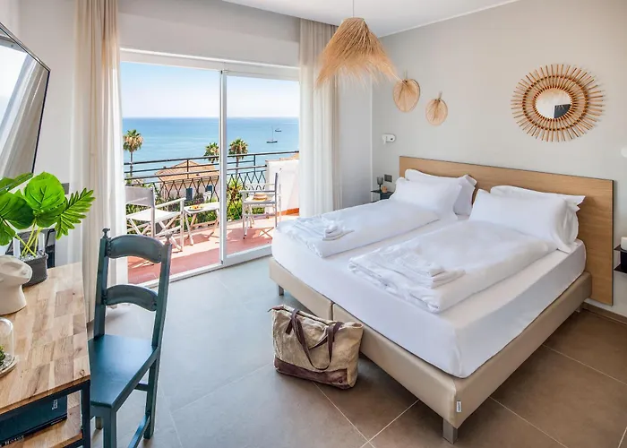 Moresco 3* 迪亚诺马里纳