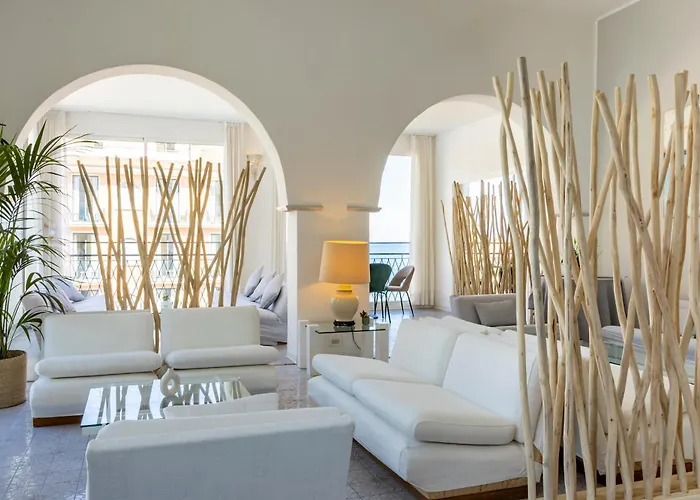 Moresco 3* 迪亚诺马里纳